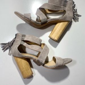 Splendid Tan/Cream Suede Leather Strappy Block Chunky Wool Heel Shoes. Size 8.5